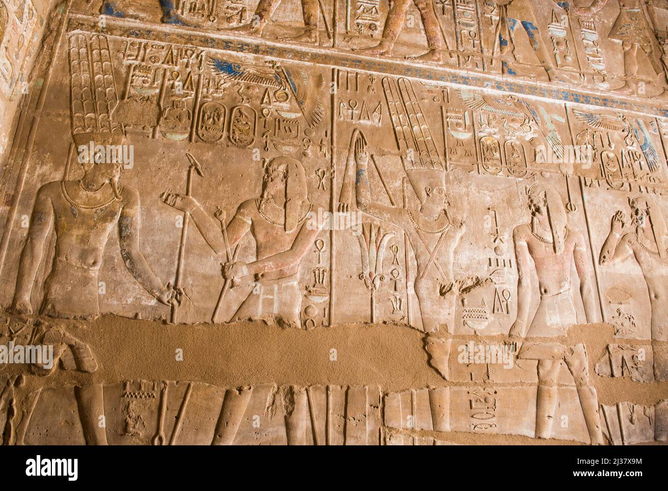 Inscripciones y jeroglíficos en las paredes del Precinto de Amon-Ra, Complejo del Templo de Karnak, Luxor, Egipto, Noreste de África. Foto de stock