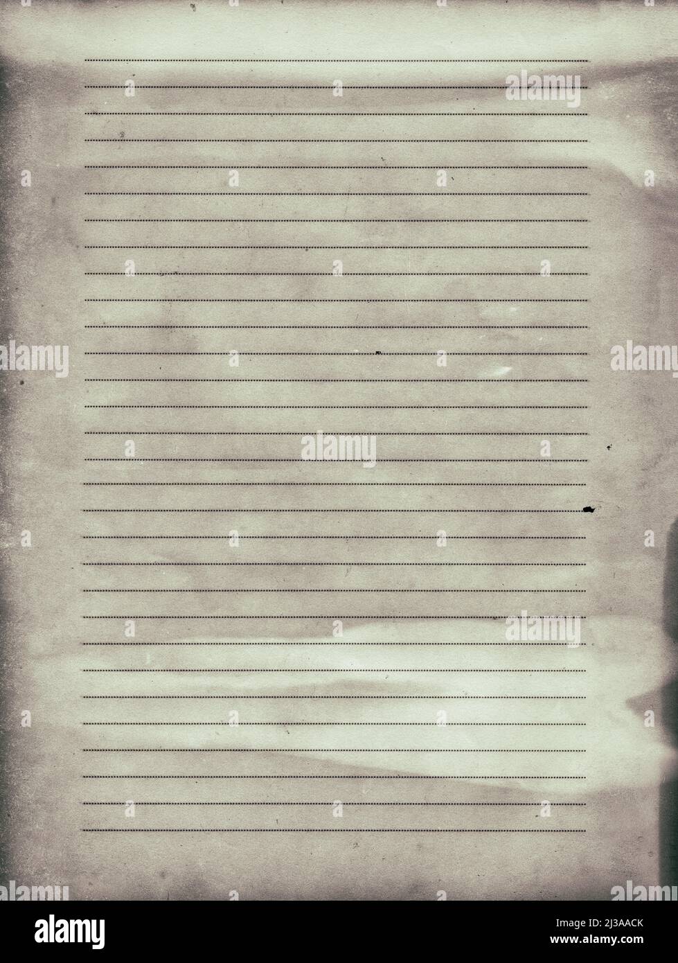 Papel de cuaderno antiguo vacío y mohoso para el diseño en su concepto de fondo de trabajo. Foto de stock
