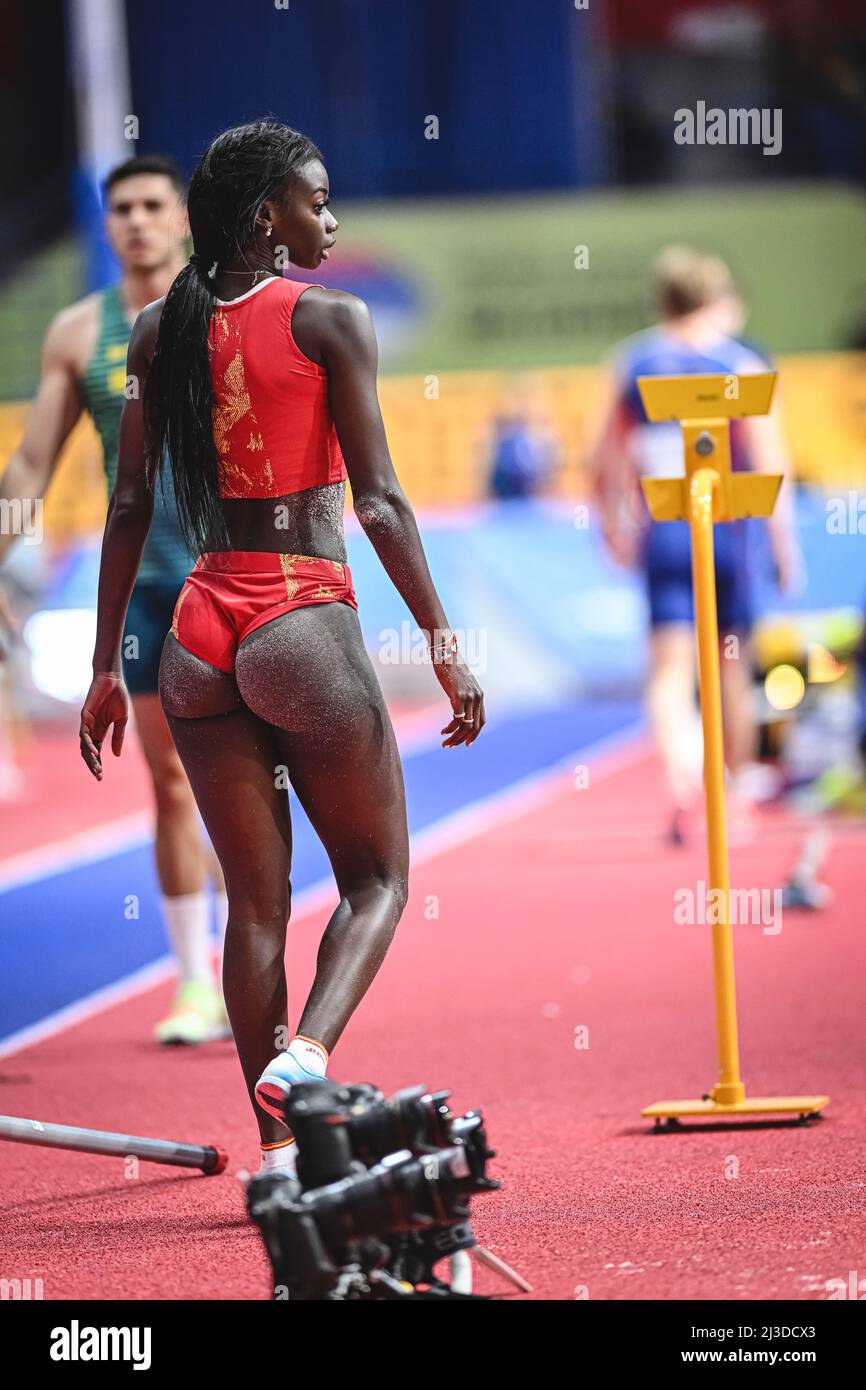 fatima-diame-saltando-en-el-campeonato-mundial-interior-de-belgrado-2022-en-el-salto-largo-2j3dcx3.jpg