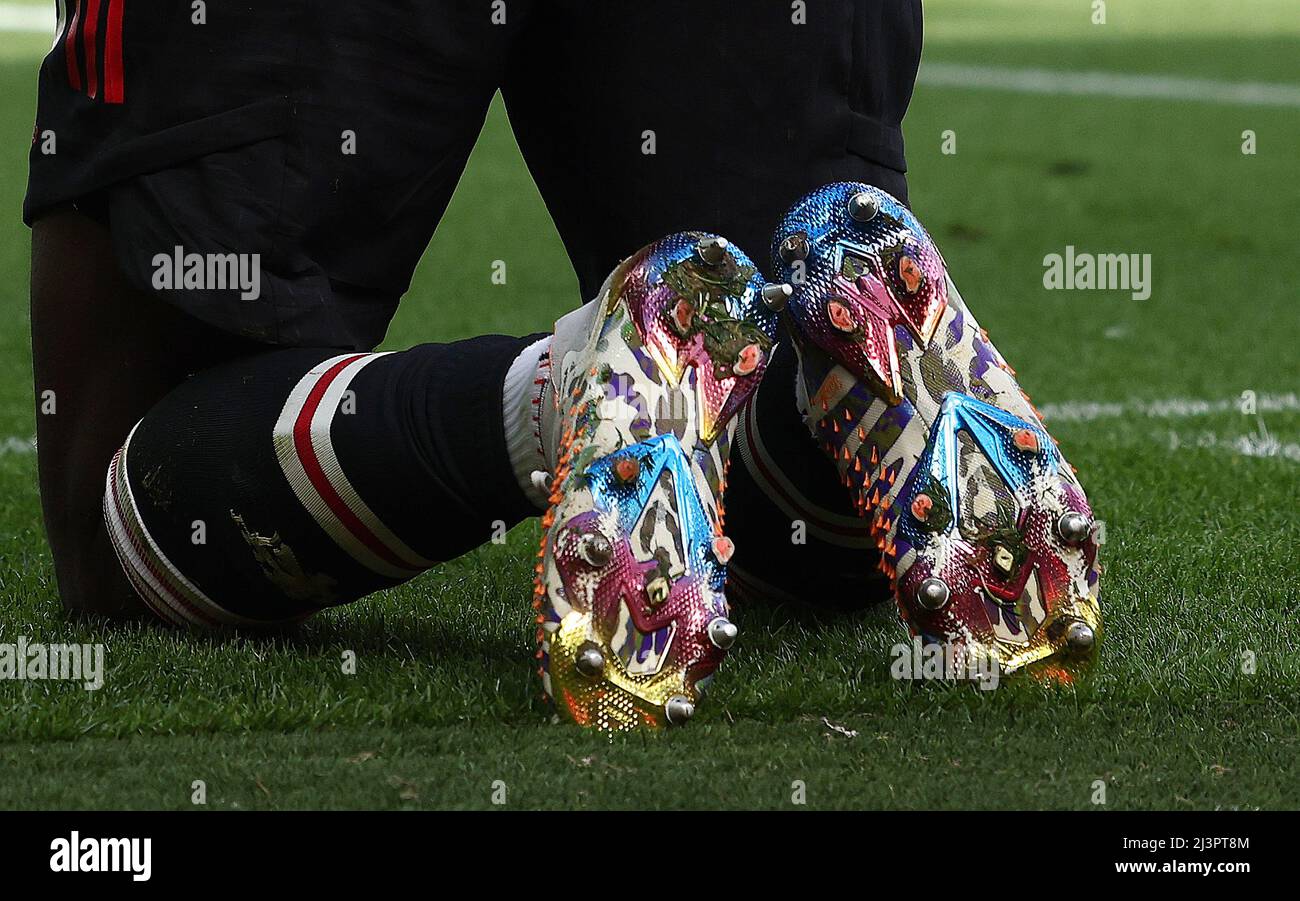 Botas de fútbol de pogba fotografías e imágenes de alta resolución - Alamy