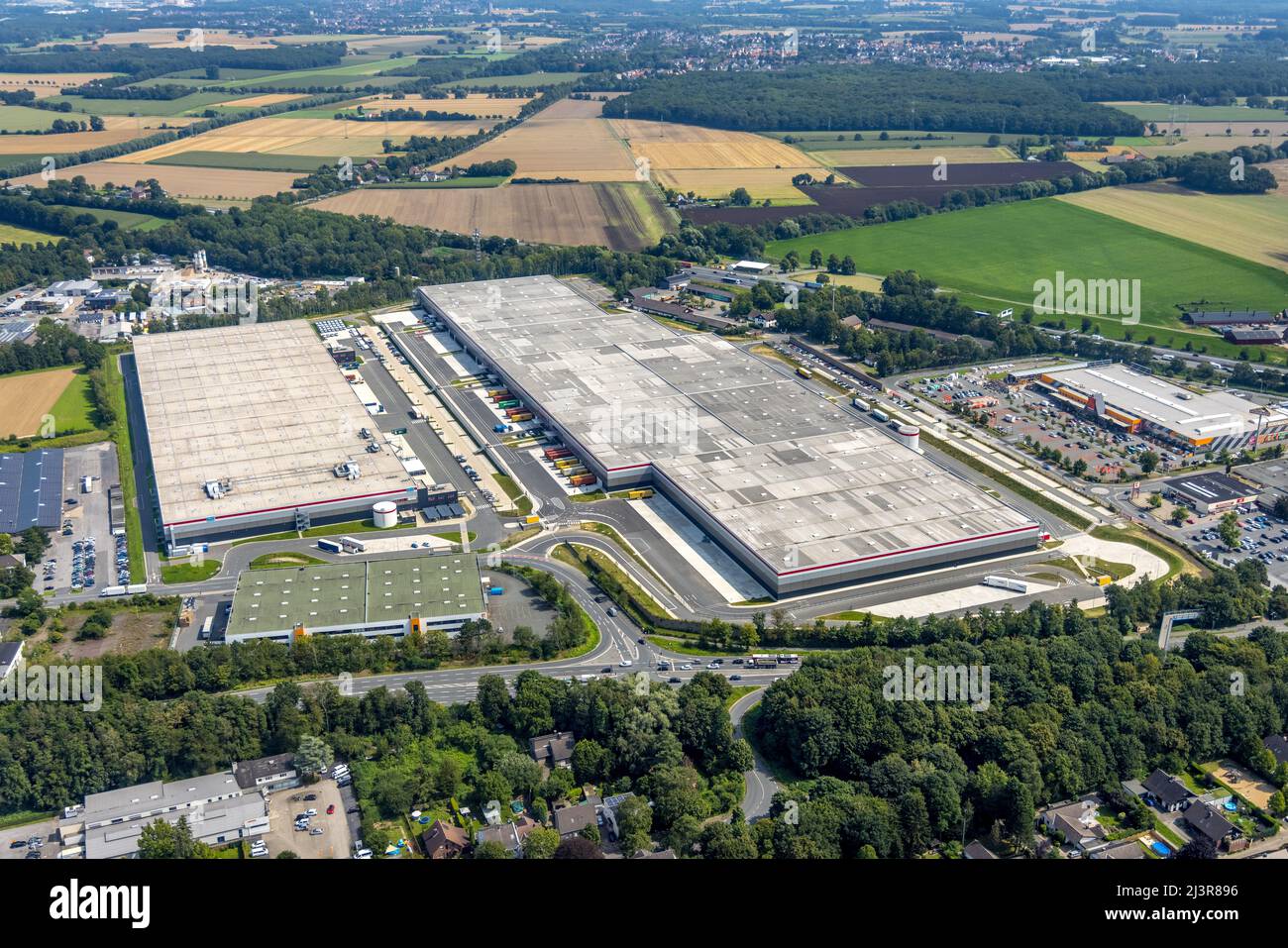 Vista aérea, Unna / Kamen polígono industrial con P3 Kamen parque logístico, Kamen, región de Ruhr, Renania del Norte-Westfalia, Alemania, Luftbild, Gewerbegebiet Foto de stock