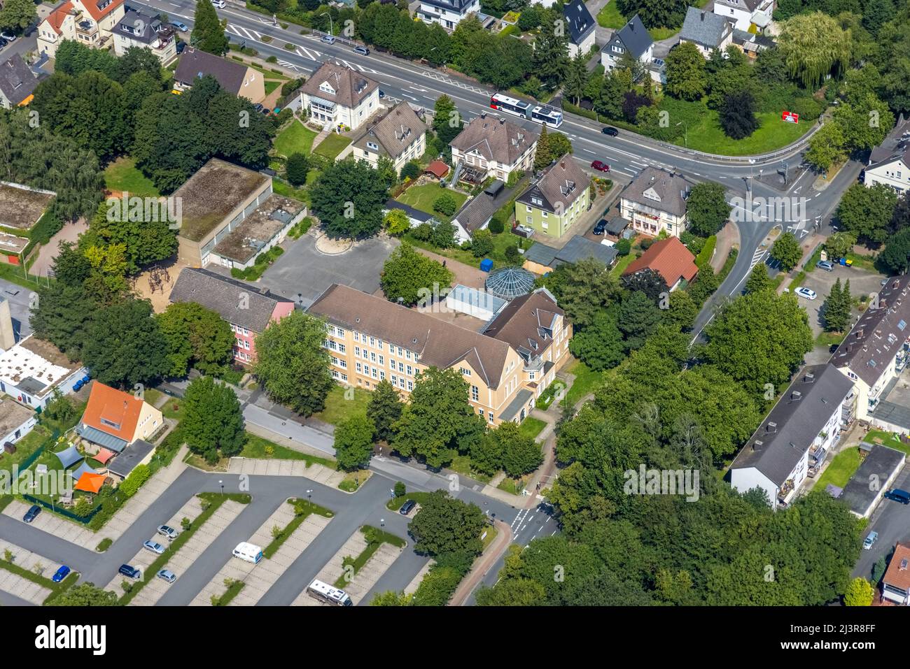 Vista aérea, escuela Diesterweg en el distrito de Kolonie Tannenberg, Kamen, área de Ruhr, Renania del Norte-Westfalia, Alemania, Luftbild, Diesterwegschule im Foto de stock