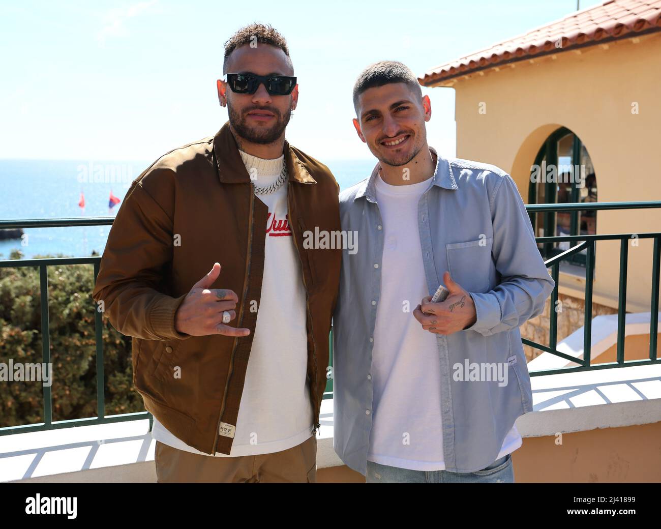 Tenis - ATP Masters 1000 - Monte Carlo Masters - Monte-Carlo Country Club,  Roquebrune-Cap-Martin, Francia - 11 de abril de 2022 París St Germain's  Neymar y Marco Verratti en el Monte Carlo