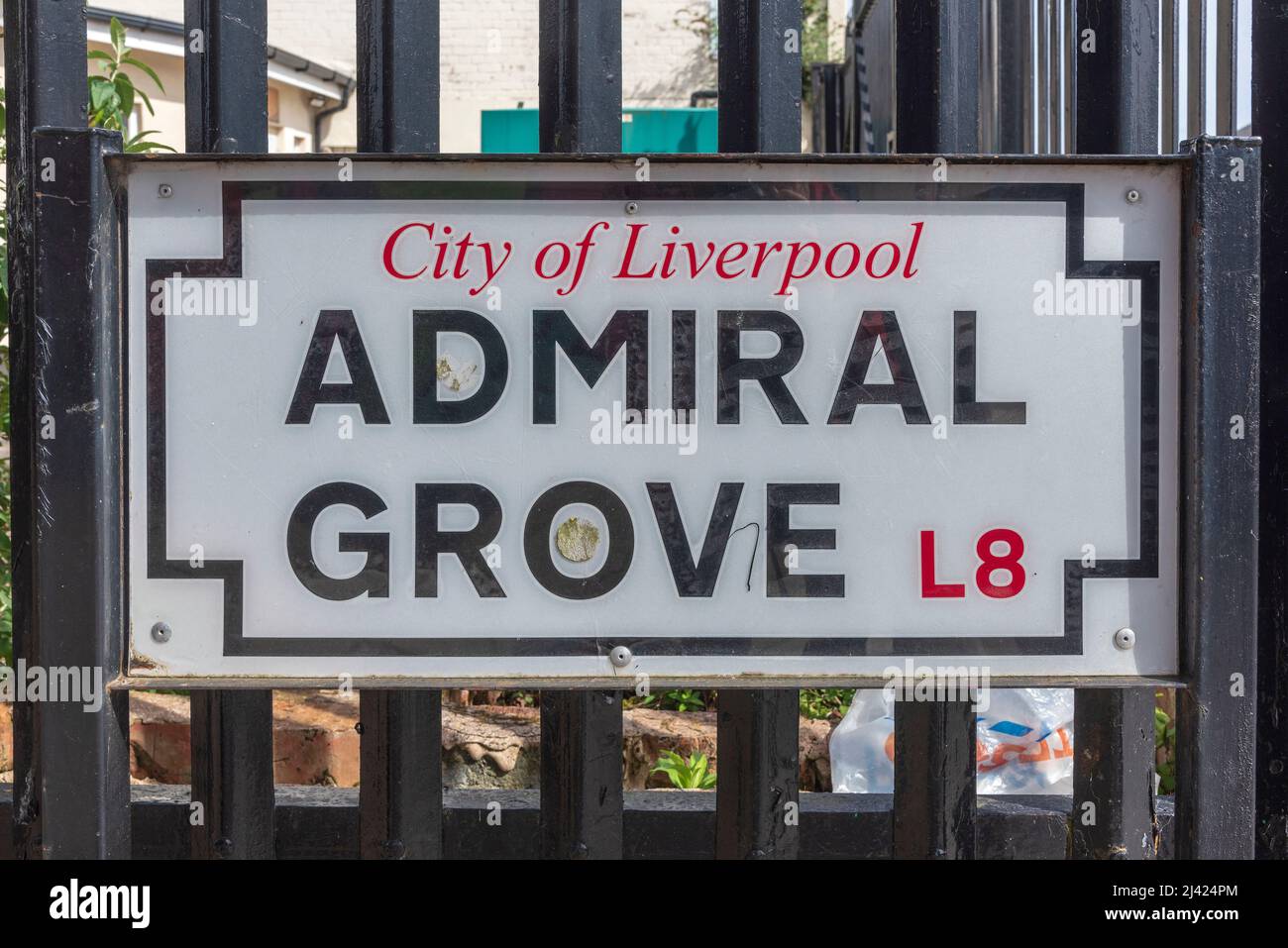 Nombre de la carretera de la ciudad de Liverpool Admiral Grove. Foto de stock