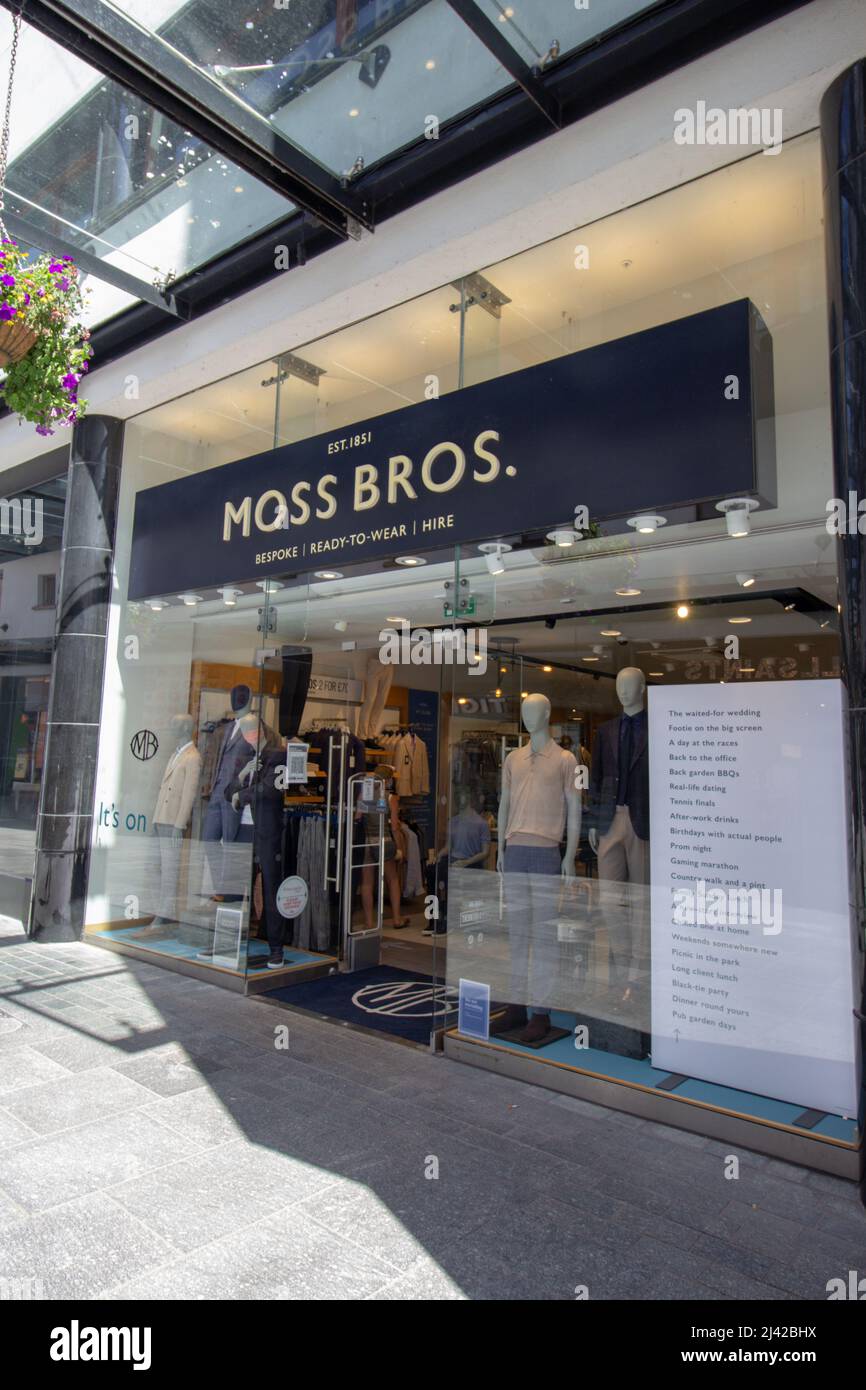 Moss Bros Store Fotos e Imágenes de stock - Alamy