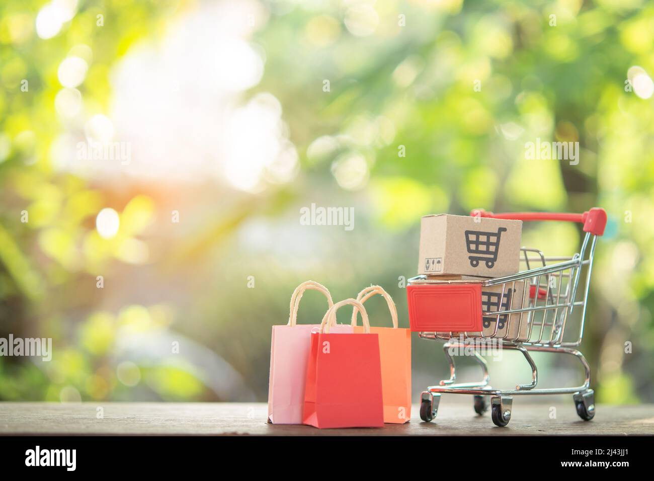 Consum consumer fotografías e imágenes de alta resolución - Alamy