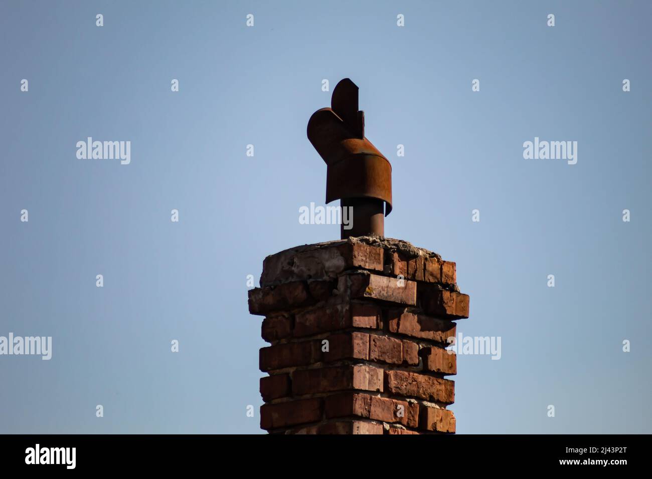 Tapa de chimenea fotografías e imágenes de alta resolución - Alamy