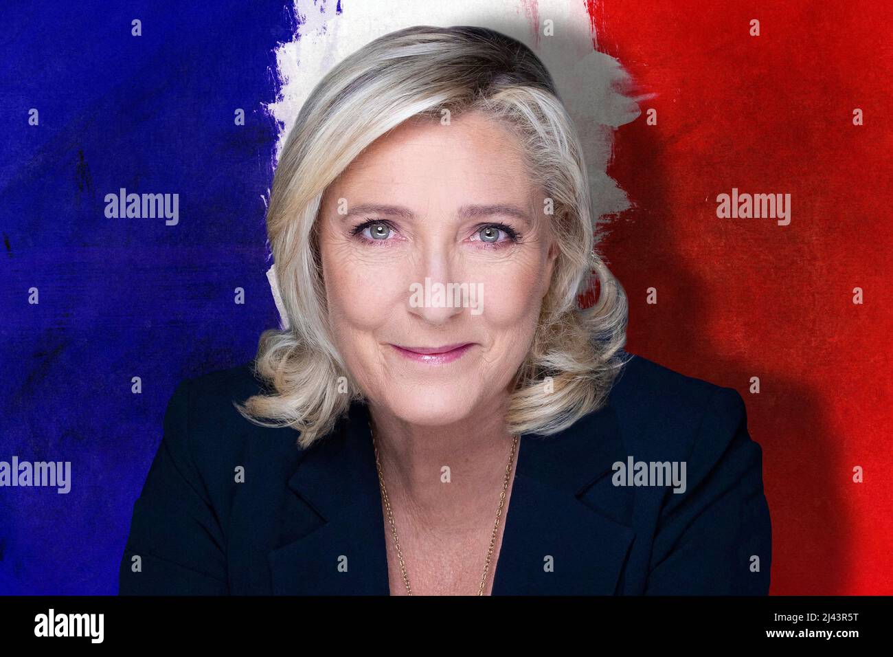 Marine Le Pen con la bandera francesa Foto de stock