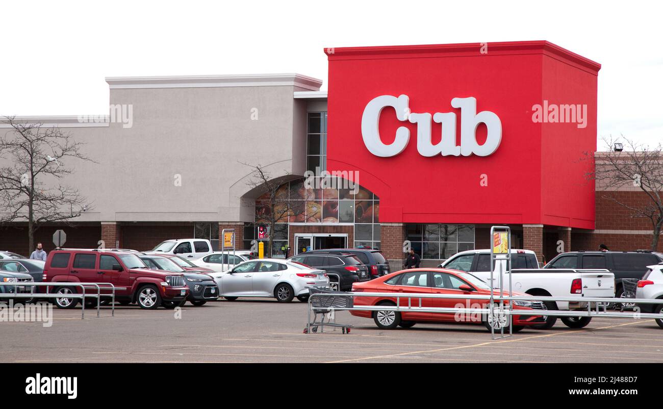 Cub Foods, una tienda de comestibles con precios más bajos en alimentos y artículos para el hogar St Paul Minnesota MN EE.UU Foto de stock