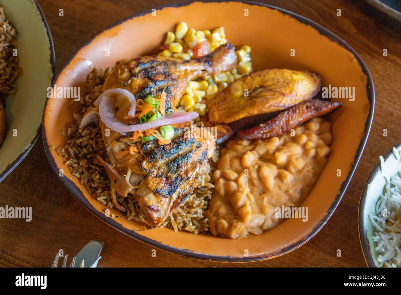 Kumuhana, pollo a la parrilla, restaurante Baobab Fare, Detroit, MI, EE.UU Foto de stock
