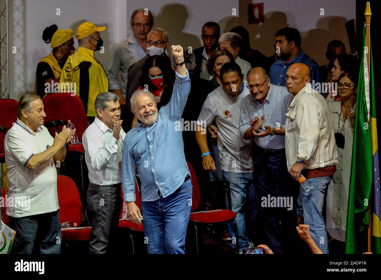 Sao Paulo, Brasil. 14th de Abr de 2022. SP - SAO PAULO - 04/14/2022 - SAO PAULO, LULA Y ALCKMIN, CASA DE PORTUGAL - El ex presidente Lula (PT) y ex gobernador de Sao Paulo Geraldo Alckmin (PSB) participan este jueves por la mañana (14) de un evento con sindicalistas en Casa de Portugal en el barrio del centro de Liberdade de Sao Paulo. Foto: Suamy Beydoun/AGIF Crédito: AGIF/Alamy Live News Foto de stock