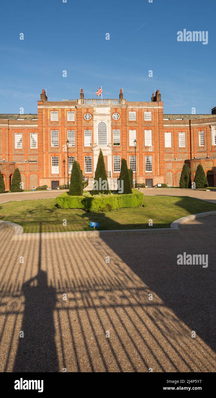 Roehampton House, parte de Queen Mary’s Place, Roehampton Lane, Roehampton, Londres, Inglaterra, REINO UNIDO Foto de stock