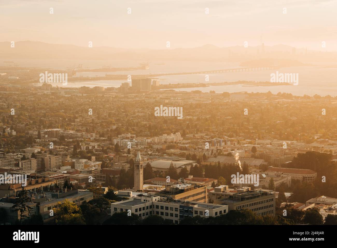 Vistas al atardecer sobre Berkeley, California Foto de stock