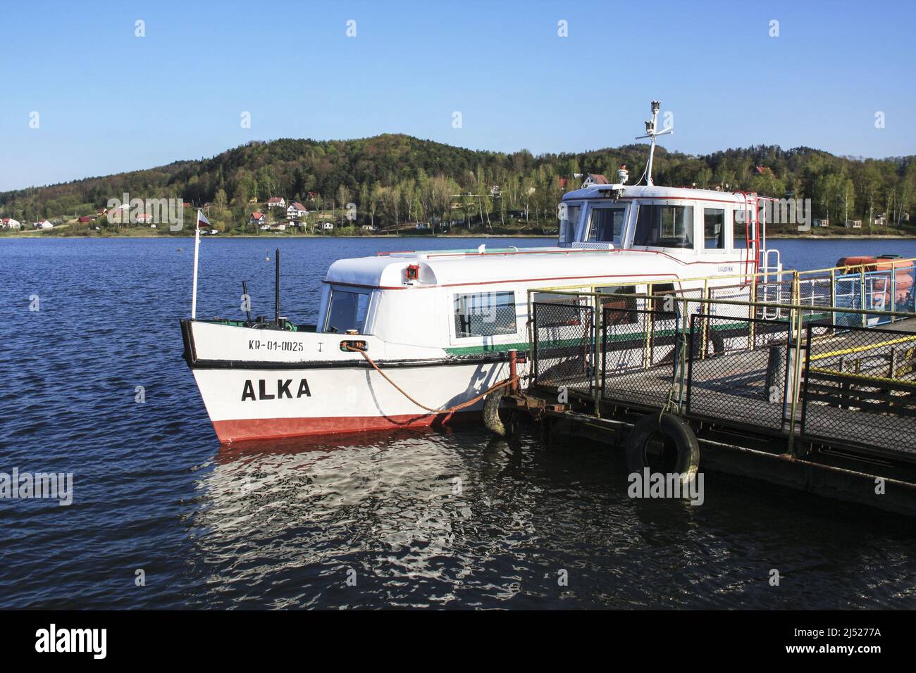 Un barco llamado Alka en el Roznowskie Foto de stock