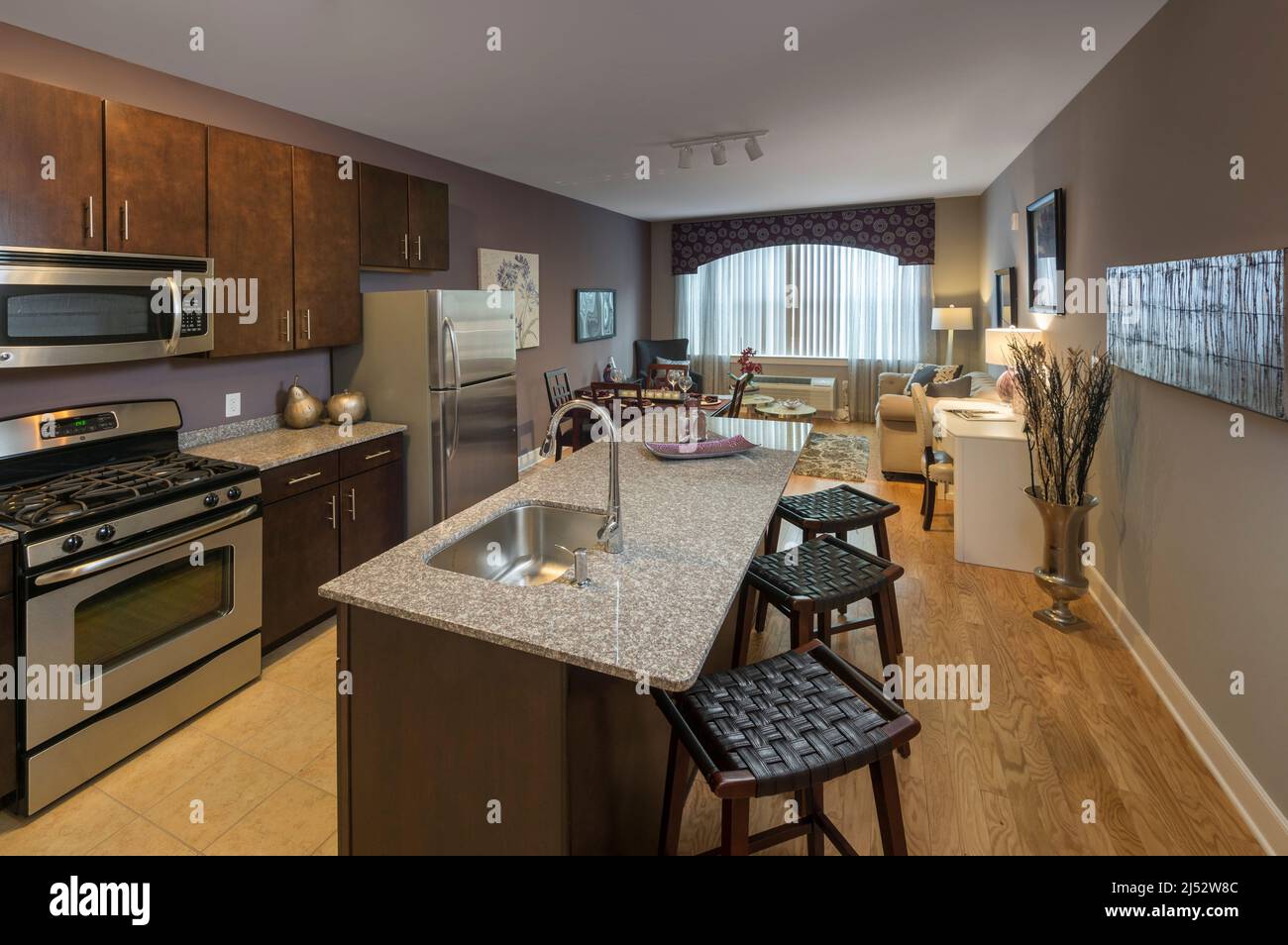 Apartamento cocina interior Foto de stock
