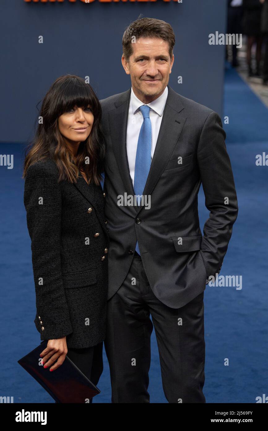 Londres, Reino Unido. Claudia Winkleman y Kris Thykier En el estreno de Operation Mincemeat UK en el Curzon. 12th de abril de 2022. Ref:LMK386-S130422-001 Gary Mitchell/Landmark Media Fotografía de stock - Londres, Reino Unido. Claudia Winkleman y Kris Thykier En el estreno de Operation Mincemeat UK en el Curzon. 12th de abril de 2022. Ref:LMK386-S130422-001 Gary Mitchell/Landmark Media Fotografía de stock -