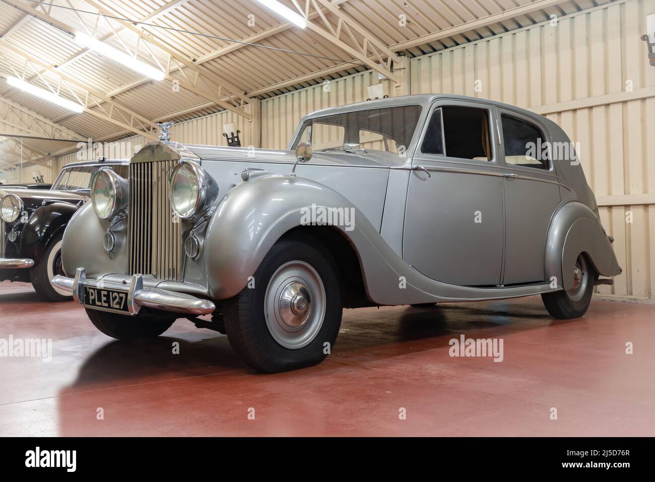 GALDAMAS, ESPAÑA-8 DE AGOSTO de 2021: 1953 Rolls-Royce Silver Wraith 4P Salón Deportivo en Torre Loizaga (Miguel de la Via) Museo del Automóvil Foto de stock
