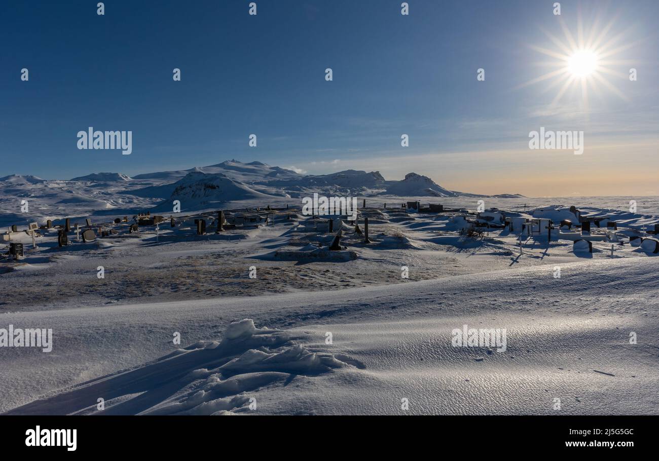 Espectaculares fotos de la Naturaleza de Islandia con luces del norte, nieve, cascadas, ríos congelados... Foto de stock