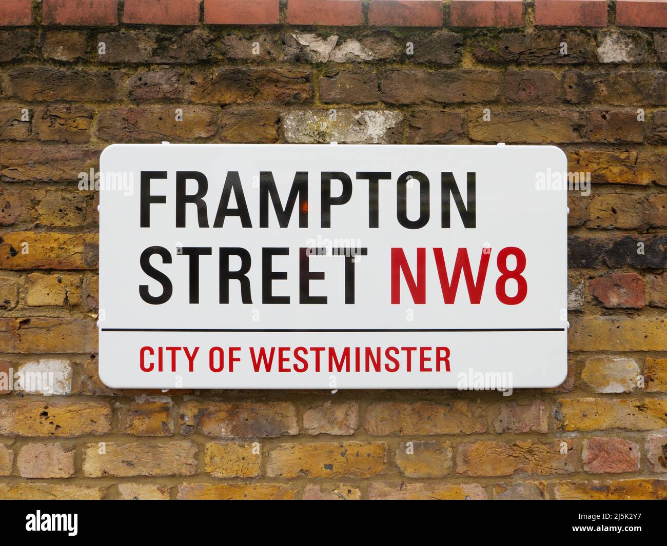 Londres, UK-22.12.21: Cartel de nombre de Frampton Street, City of Westminster, Londres, Reino Unido Foto de stock