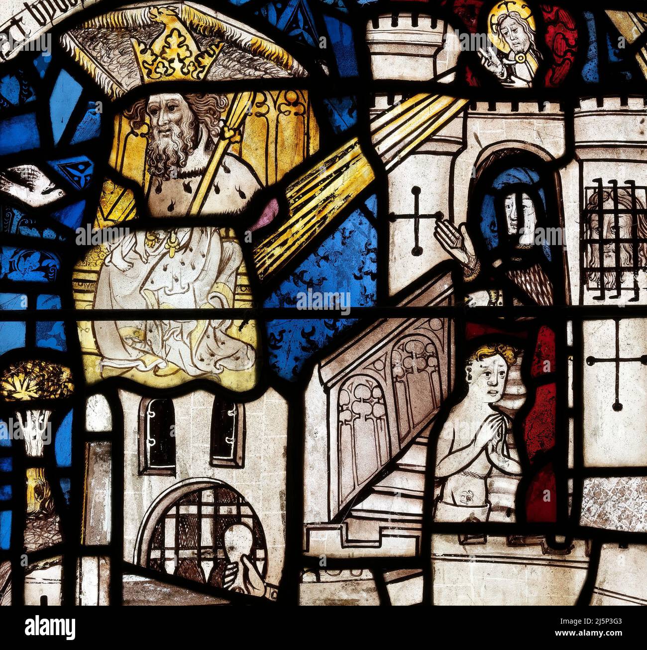 Cristal medieval restaurado para representar aspectos de la leyenda de San Andrés y San Mateo, Iglesia de Greystoke, Cumbria, Reino Unido Foto de stock