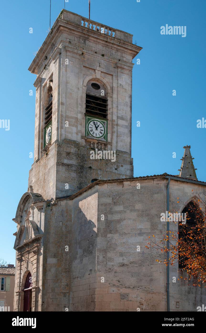 Campanario de la iglesia de Saint-Martin, Saint-Martin-de-Re, Isla de Re, Charente Marítimo (17), Nouvelle Aquitaine región, Francia Foto de stock