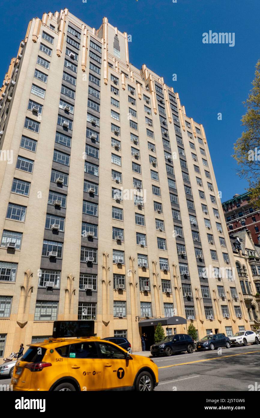 241 Central Park West es una casa de apartamentos de alquiler de lujo, Nueva York, EE.UU. 2022 Foto de stock