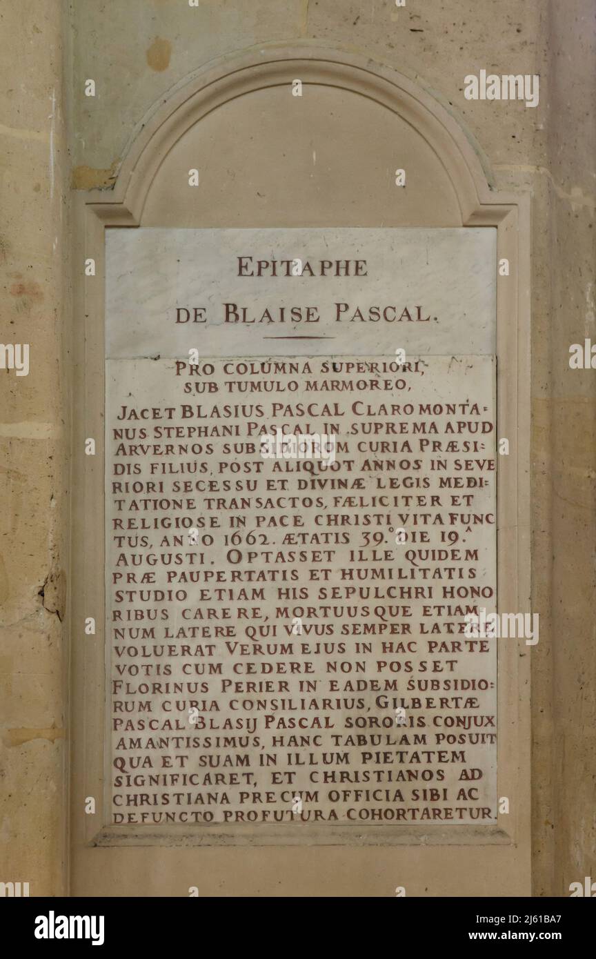 Epitaph dedicado al matemático y filósofo francés Blaise Pascal (1623-1662) en la Iglesia de Saint-Étienne-du-Mont (Église Saint-Étienne-du-Mont) en París, Francia. Foto de stock