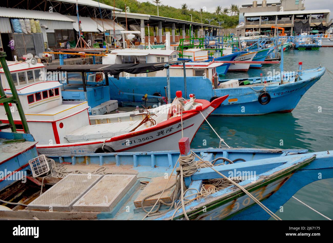 Puerto pesquero de Fugang cerca de Taitung, en la costa oriental de Taiwán Foto de stock