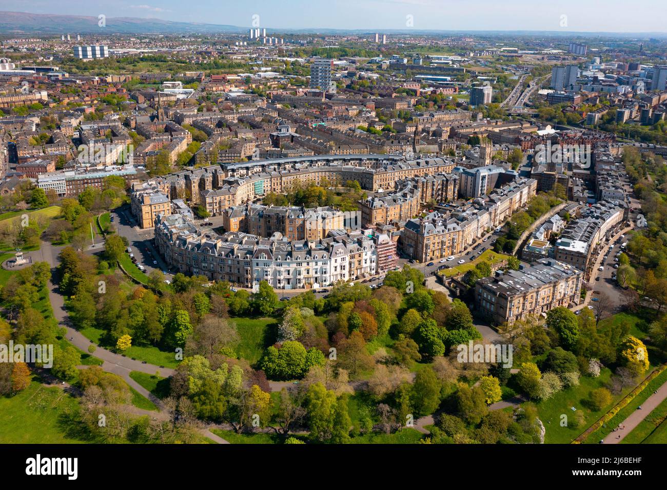 Vista aérea de la vivienda en Park Circus y Park Terrace en Glasgow, Escocia, Reino Unido Foto de stock