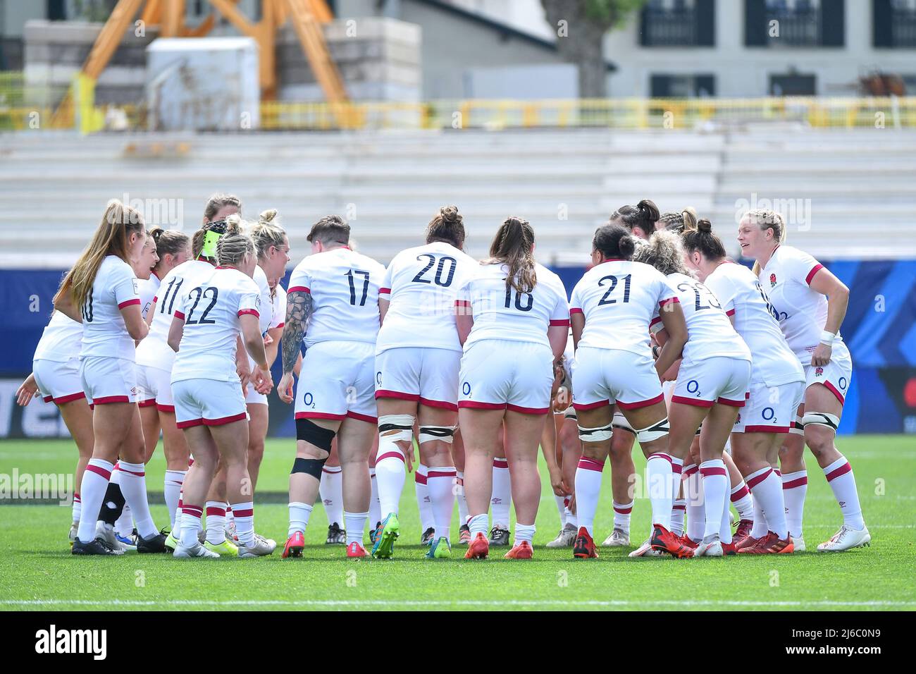 Inglaterra se tamudeó durante el partido de las Seis Naciones de las Mujeres Tiktok en el Stade Jean Dauger en Beyonne, Francia. Fecha de la foto: Sábado 30 de abril de 2022. Foto de stock