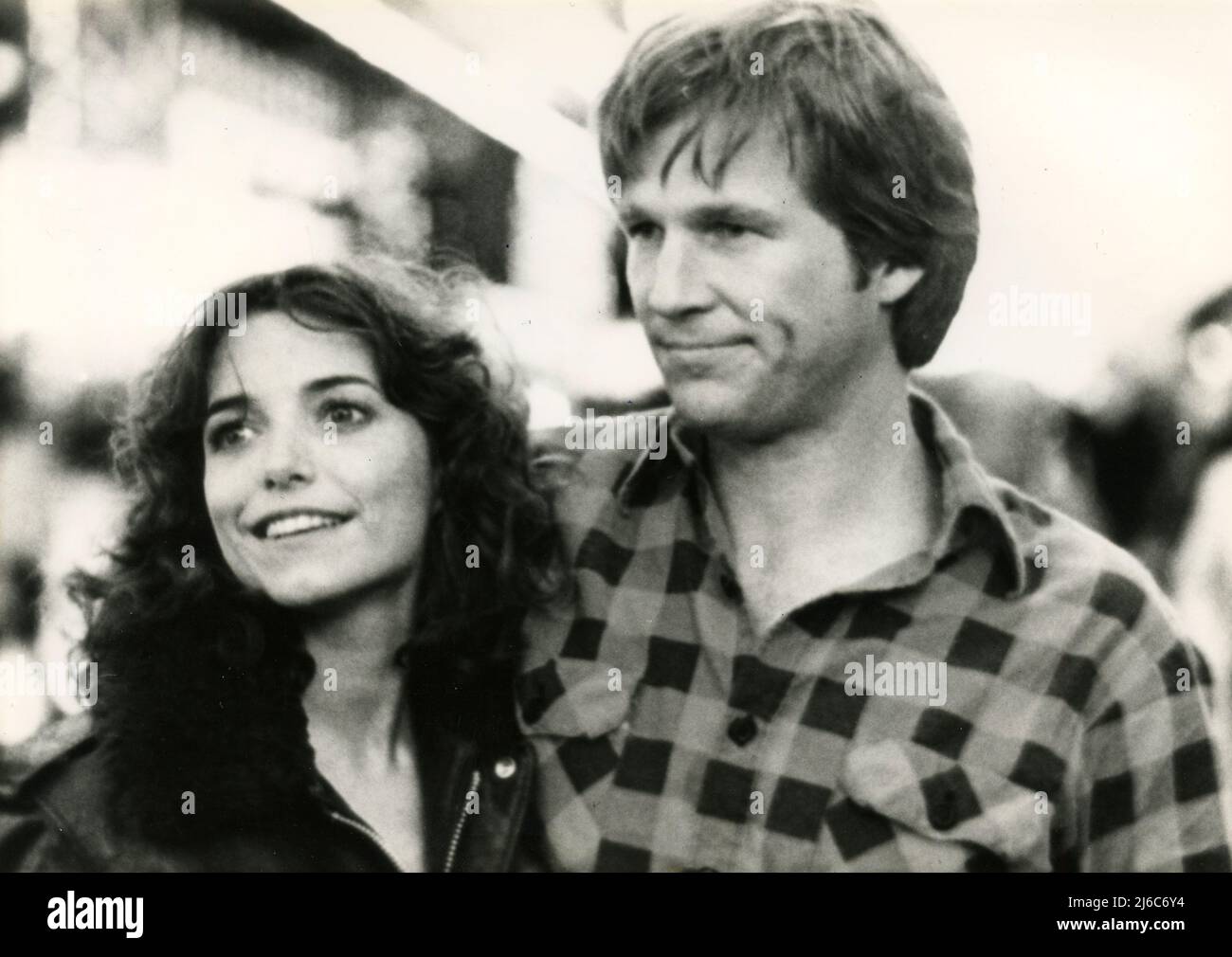 Los actores americanos Jeff Bridges y Karen Allen en la película
