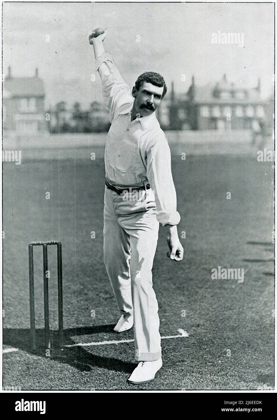 Tom Richardson, retrato de 1895 del legendario jugador de críquet de Inglaterra y Surrey, un rápido jugador que tomó 2014 wickets en críquet de primera clase Foto de stock