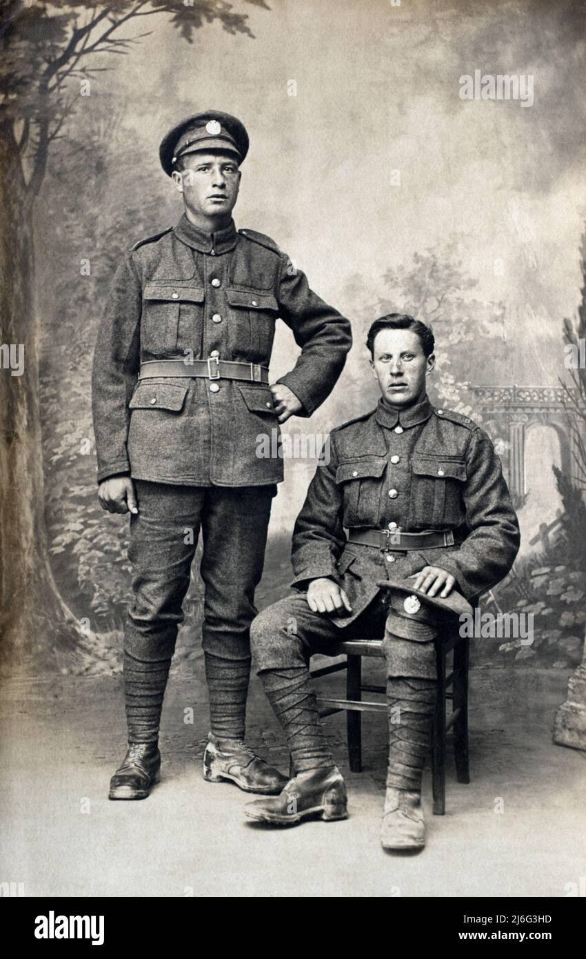 Retrato de dos soldados británicos de la primera guerra mundial, Sappers in  the Royal Engineers Fotografía de stock - Alamy
