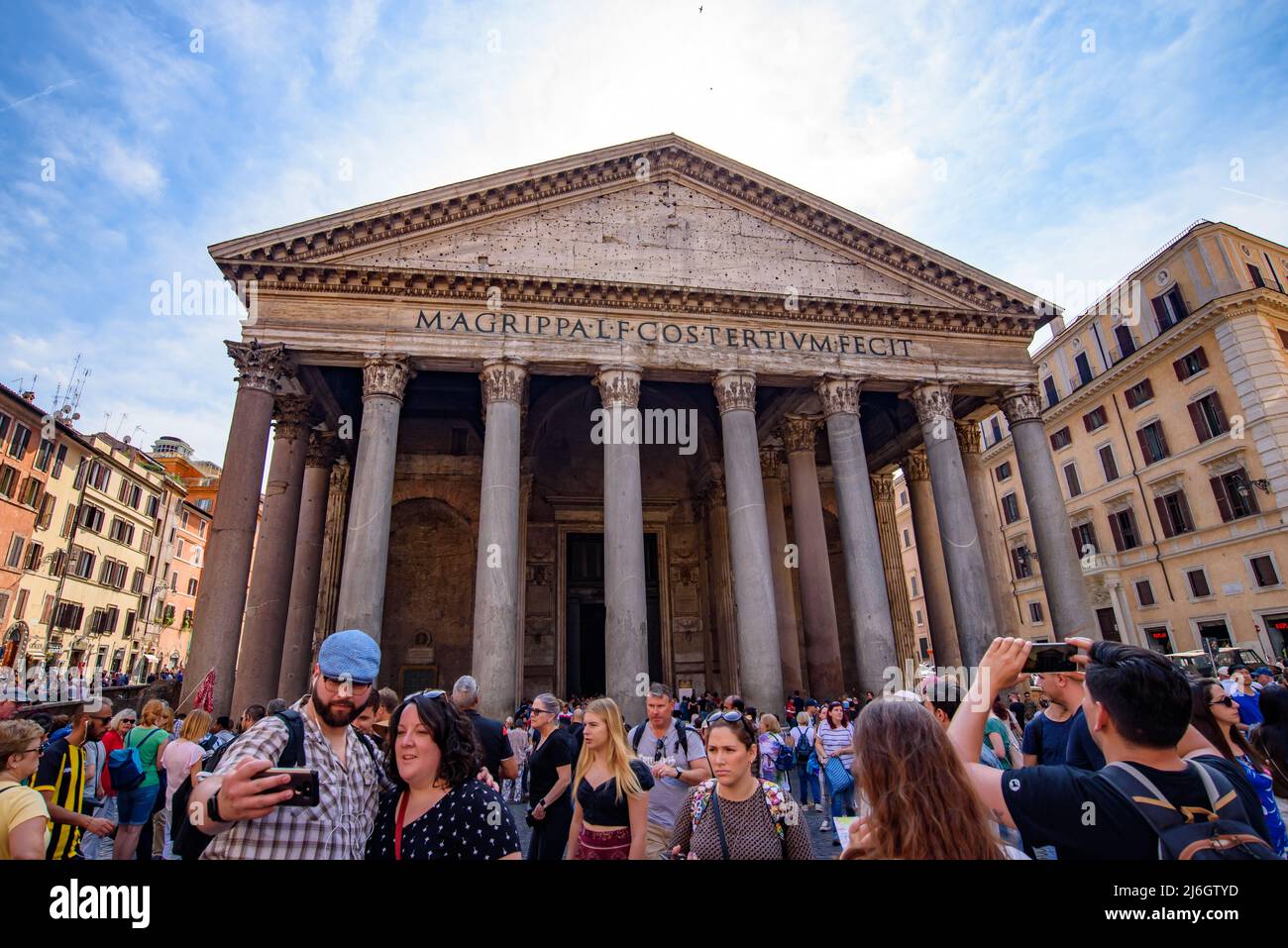 Panteón, antiguo templo romano y iglesia católica, en Roma, Italia Foto de stock