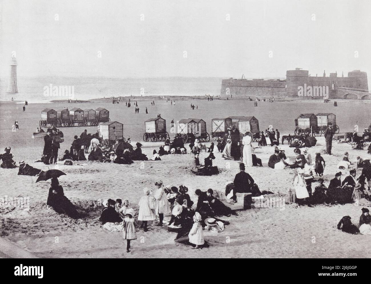 Nueva Brighton, Wallasey, Merseyside, Inglaterra, mostrando el fuerte y el faro en el siglo 19th. Desde Alrededor de la Costa, un álbum de fotos de las fotografías de los principales lugares de interés de la costa en Gran Bretaña e Irlanda publicó Londres, 1895, por George Newnes Limited. Foto de stock