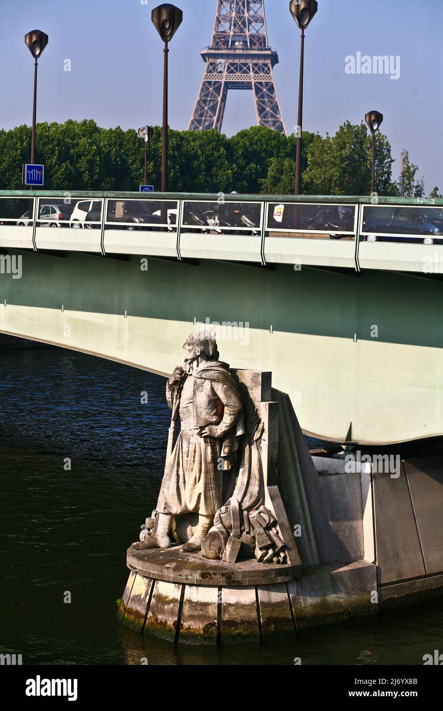 París, alrededor del pont de l'Alma Foto de stock