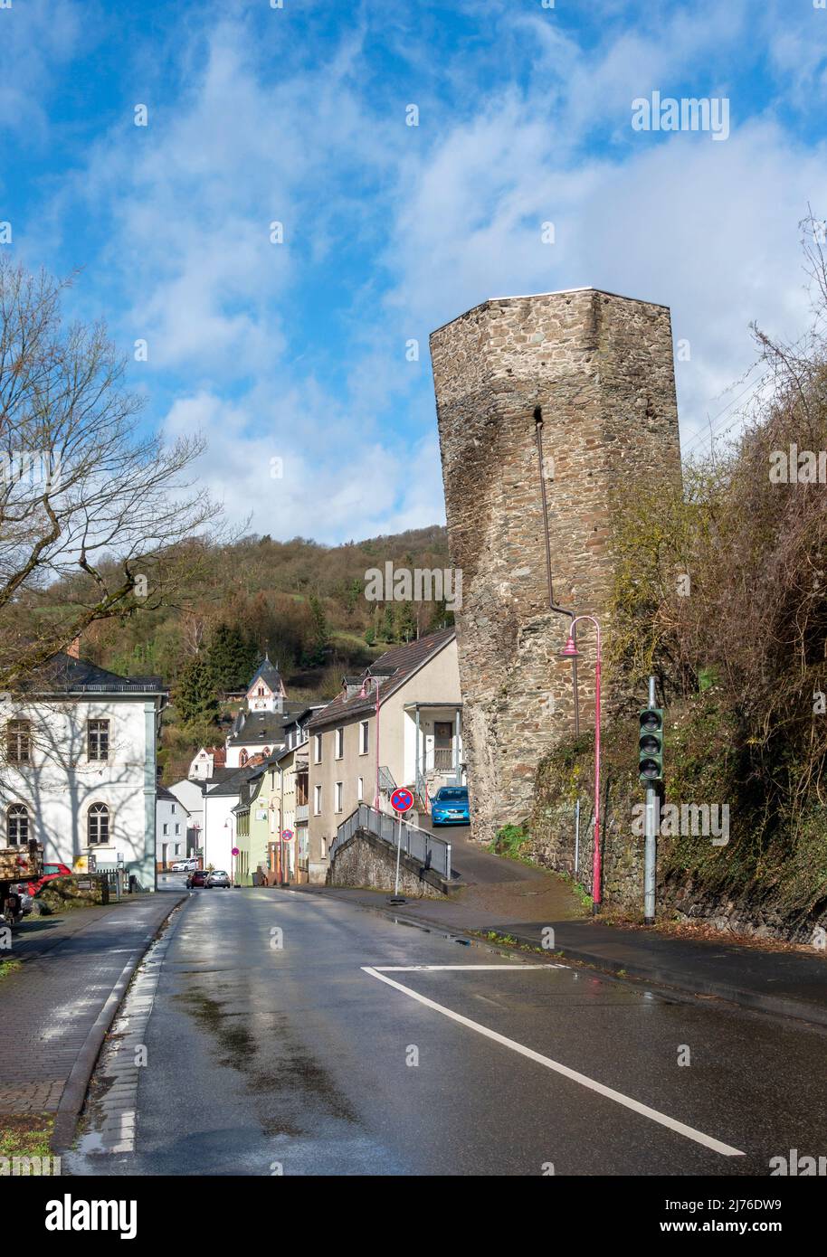 Alemania, Dausenau, la Torre Inclinada de Dausenau es una torre de la muralla medieval de la ciudad. Tiene la mayor inclinación conocida de todas las torres originalmente construidas verticalmente, 5,22 grados. Foto de stock
