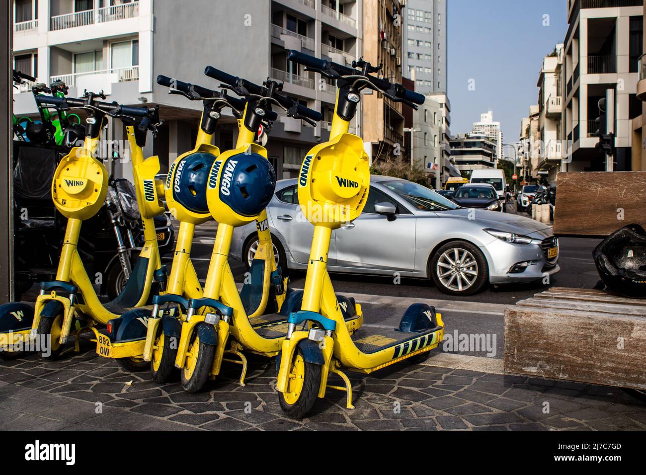 Tel AVIV, ISRAEL 07 de mayo de 2022 Scooter eléctrico para alquilar