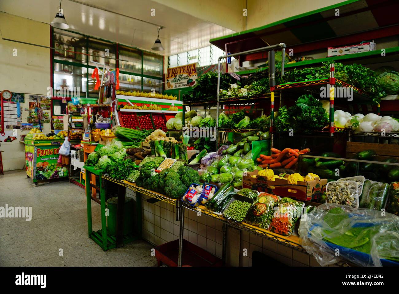 Mercado Michoacán en el rico barrio de Colonia Condesa, Ciudad de México, México Foto de stock