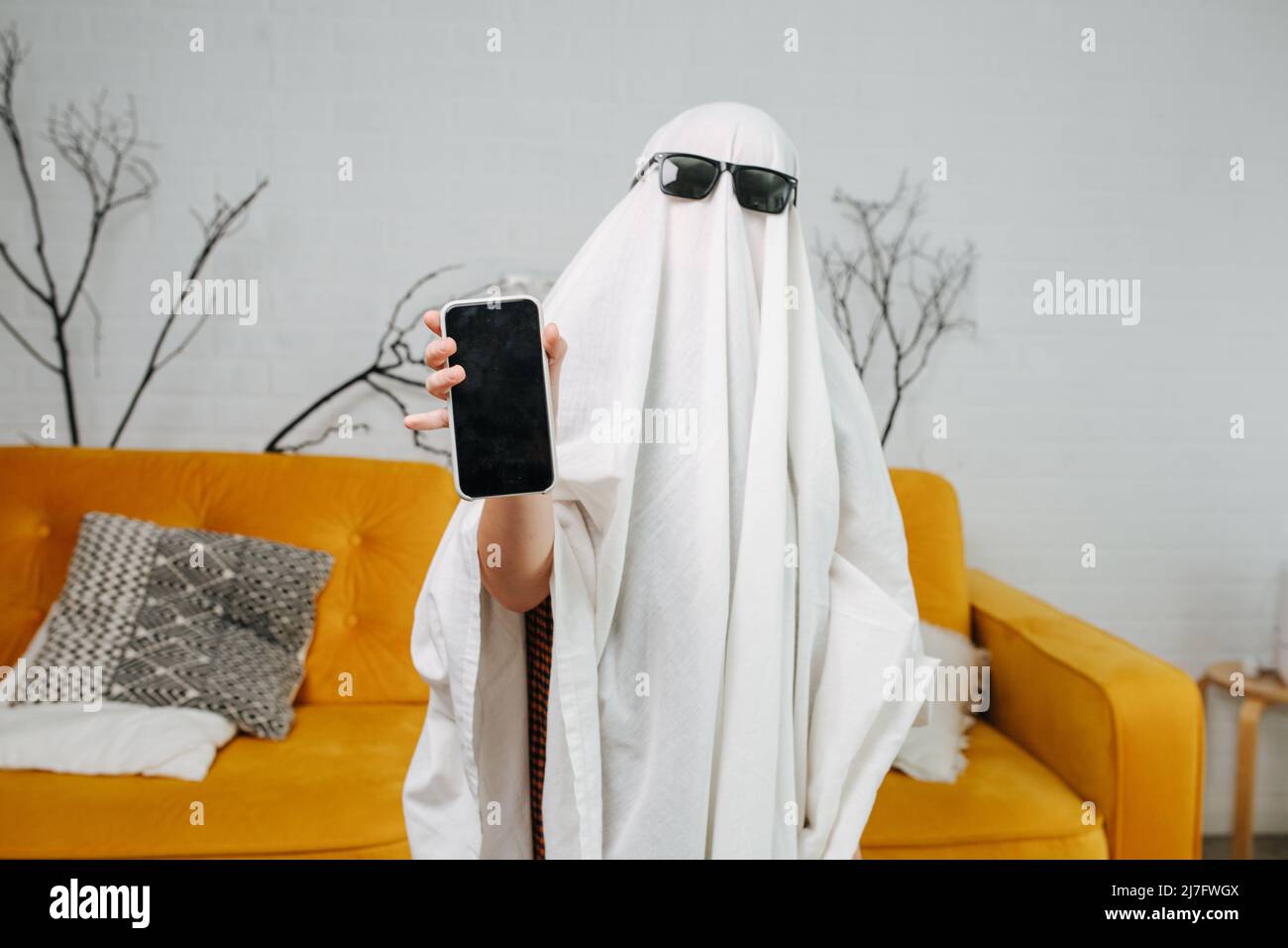 Merecer apelación Cerdo Fantasma con gafas de sol fotografías e imágenes de alta resolución - Alamy
