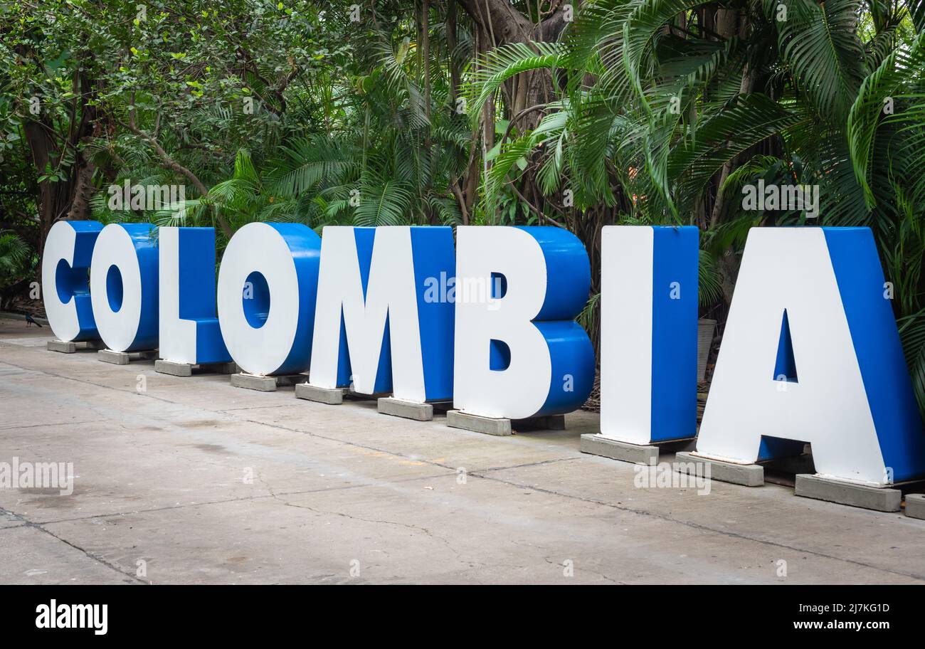 Signo de Colombia grande en Colombia. Foto de stock