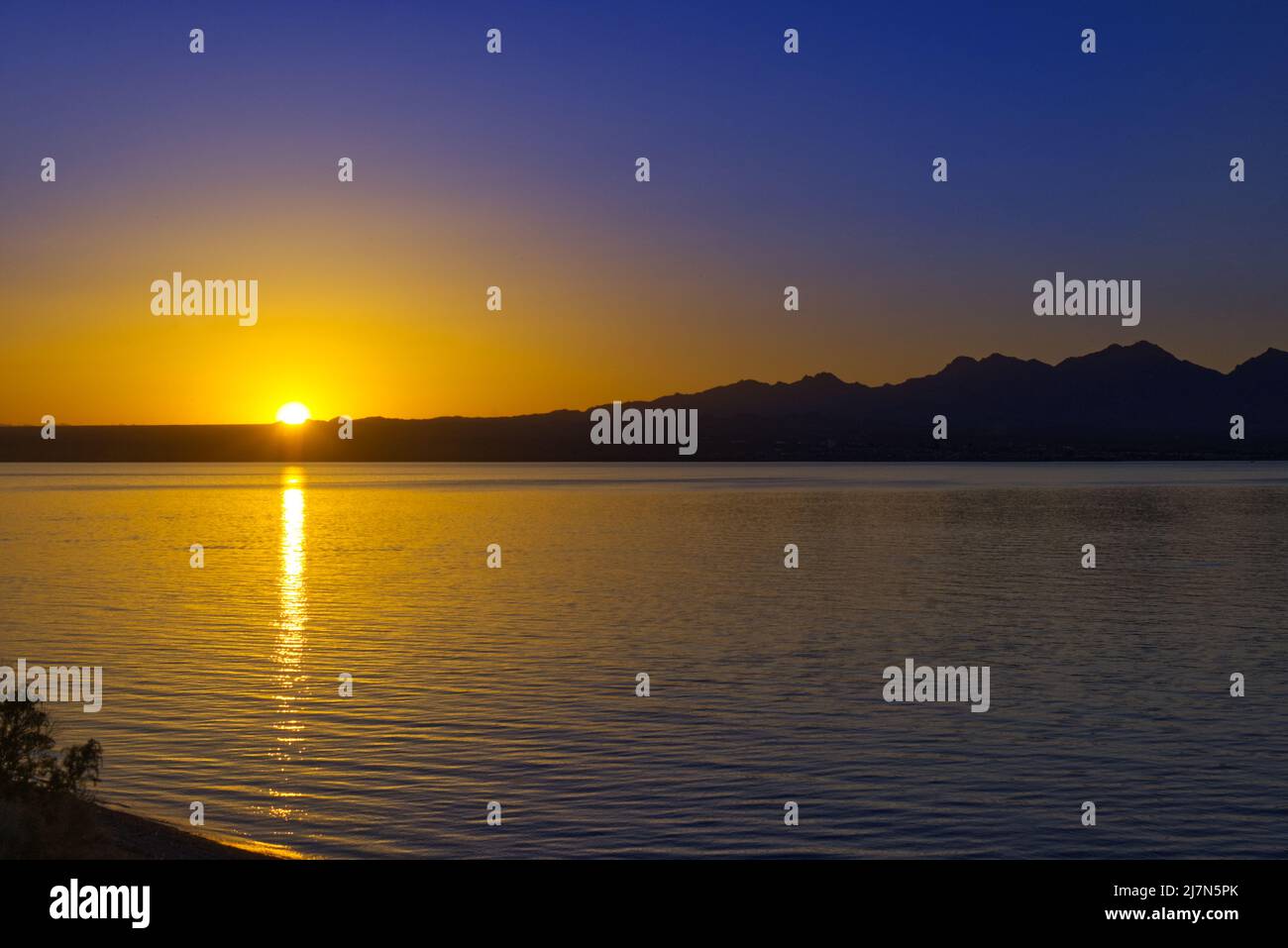 Lake Havasu en Sunset Foto de stock