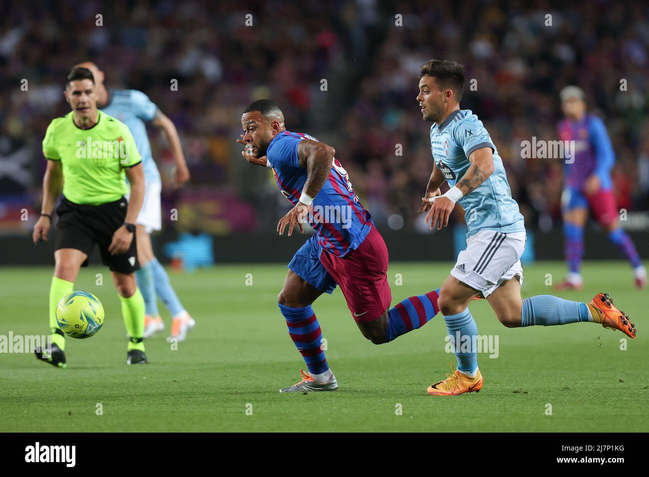 Barcelona, España. 10/05/2022, , Depay de Memphis del FC Barcelona en acción durante el partido de Liga entre el FC Barcelona y el Real Celta de Vigoat Camp Nou en Barcelona, España. Foto de stock