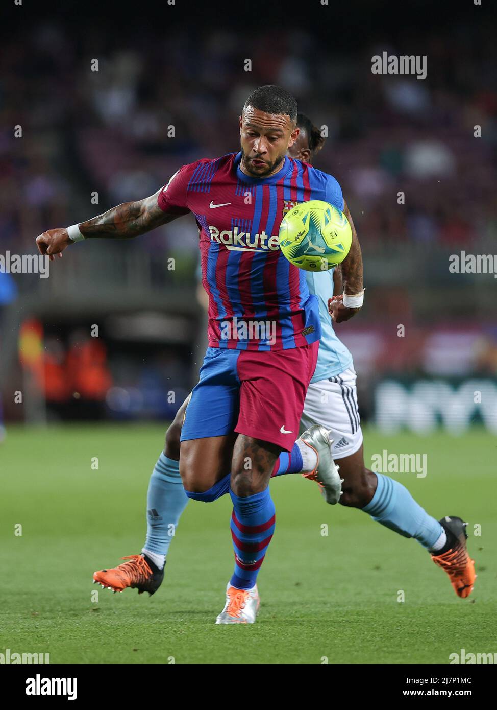 Barcelona, España. 10/05/2022, , Depay de Memphis del FC Barcelona en acción durante el partido de Liga entre el FC Barcelona y el Real Celta de Vigoat Camp Nou en Barcelona, España. Foto de stock