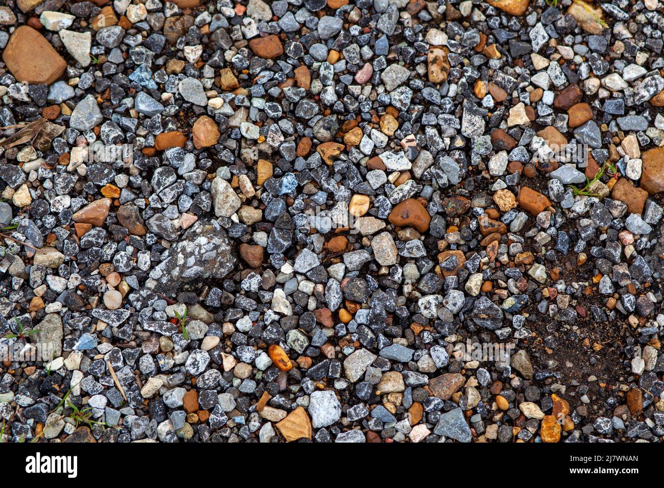 Rocas de un antiguo pavimento degradante Foto de stock