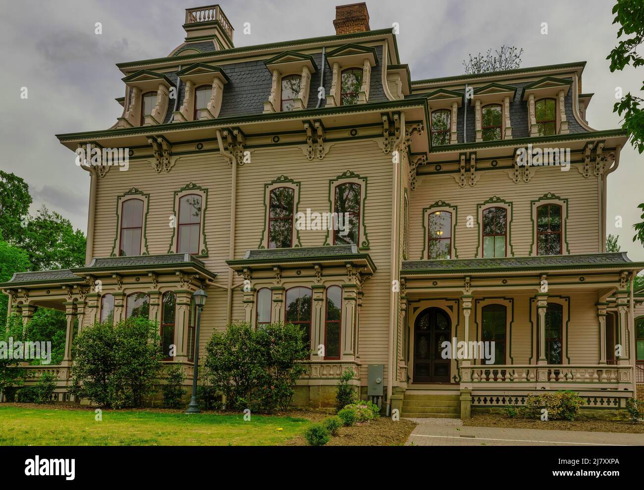 Raleigh, Carolina del Norte, Estados Unidos - 1 de mayo de 2022:Casa histórica Fannie Heck construida en 1870. Fannie Heck era activista y autora. Foto de stock
