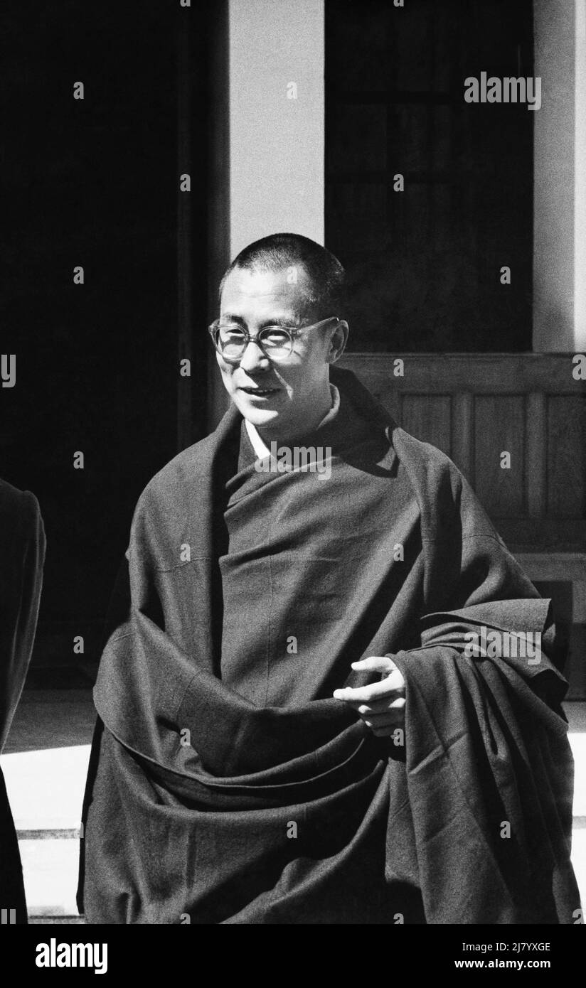 El Dalai Lama en 1959 Foto de stock