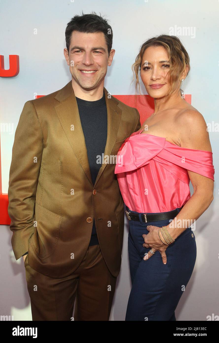 Hollywood, Ca. 11th de mayo 2022. Max Greenfield y Tess Sanchez en el estreno de The Valet de Hulu en el Teatro Montalban 11 de mayo de 2022 en Hollywood,