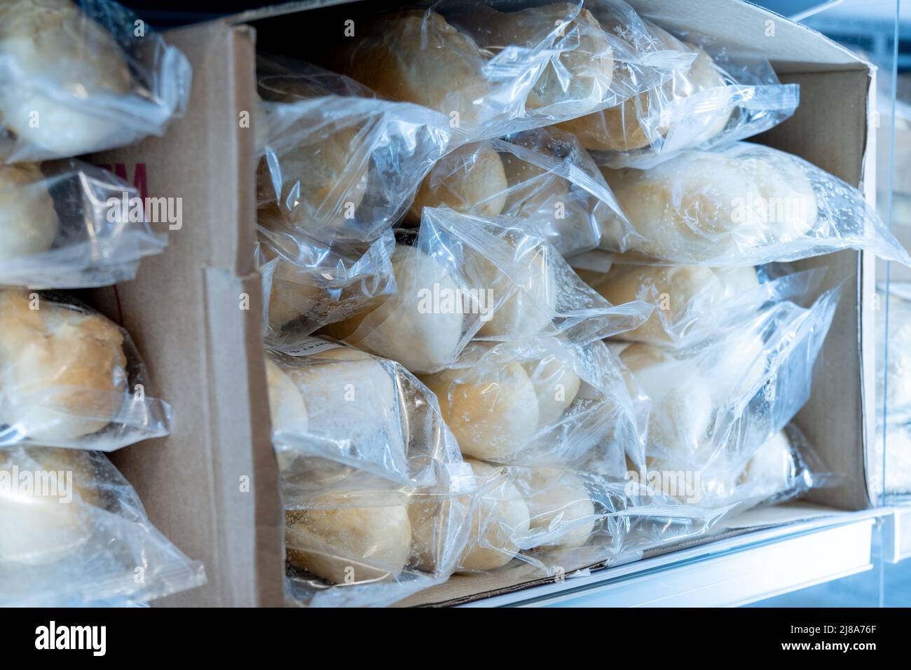 Pan en el congelador fotografías e imágenes de alta resolución - Alamy