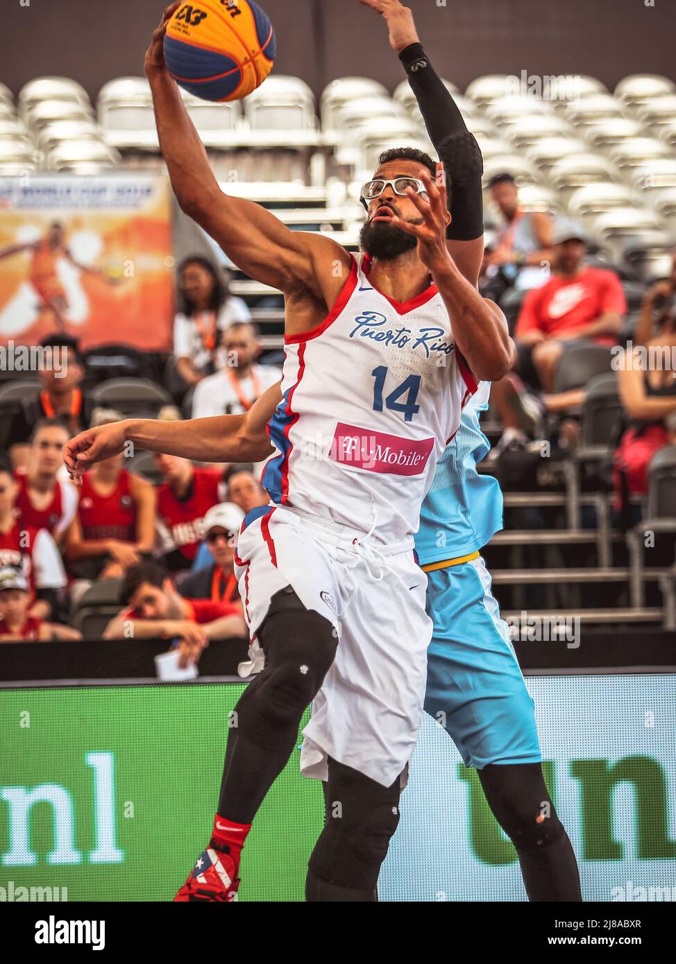 Amsterdam, Holanda, 18 de junio de 2019: El jugador puertorriqueño de  baloncesto Gilberto Clavell en acción durante la Copa Mundial de Básquetbol  3x3 en Ámsterdam Fotografía de stock - Alamy